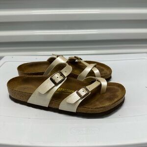 Gold Birkenstocks sandals size 39 women’s 8.5